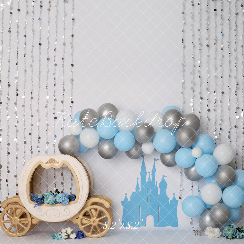 Kate Prinzessin Kutsche Schloss Ballons Blau Hintergrund Entworfen von Melissa King