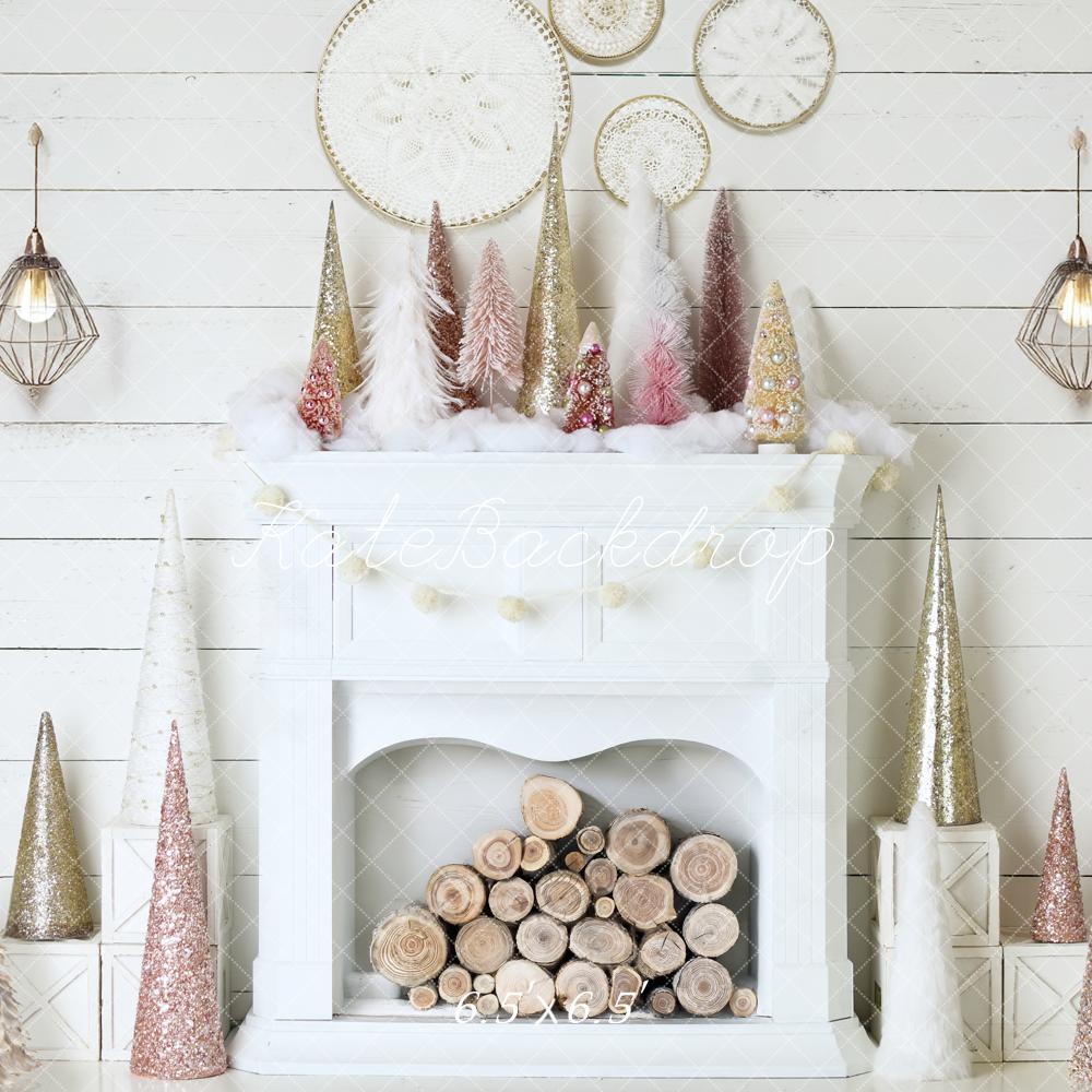 Kate Weihnachten Kamin Tannen Glitzer Weiß Hintergrund Entworfen von Mandy Ringe