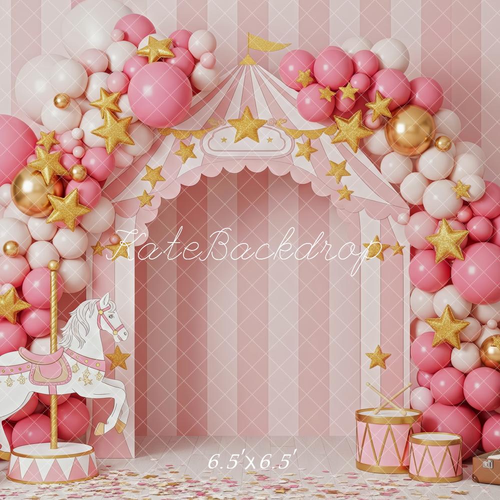 Kate Zirkus Karussell Luftballons Rosa Hintergrund Entworfen von Patty Roberts