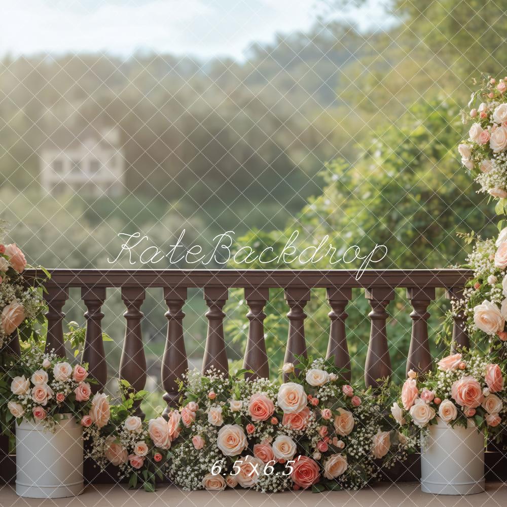 Kate Hochzeit Blumenarrangement Terrasse Romantisch Hintergrund Entworfen von Mini MakeBelieve