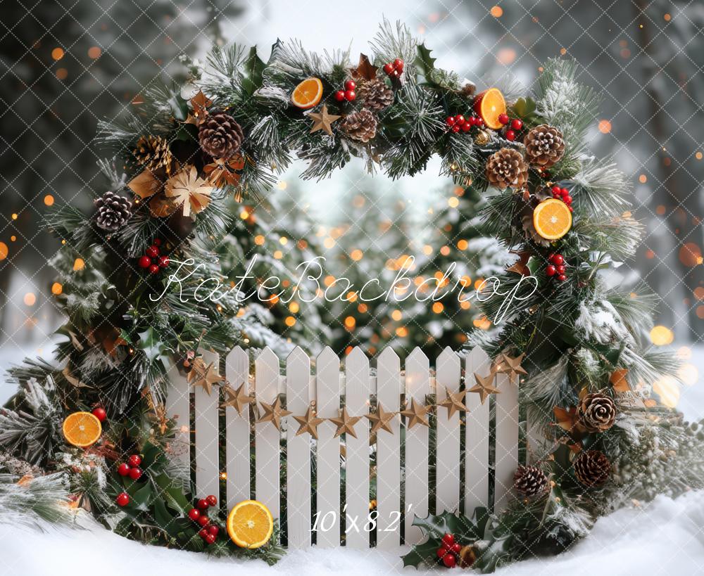 Kate Weihnachten Tannenbogen Zaun Schnee Hintergrund Entworfen von Mini MakeBelieve - Kate Backdrop.de