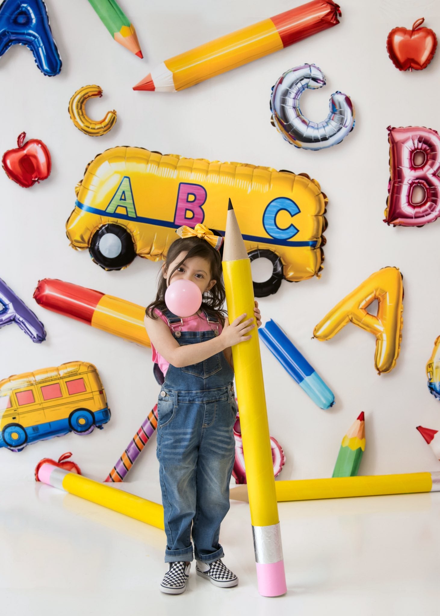 ⚡Blitzangebote-Kate Zurück zu Schule Ballons Alphabet Bus Hintergrund - Kate Backdrop.de