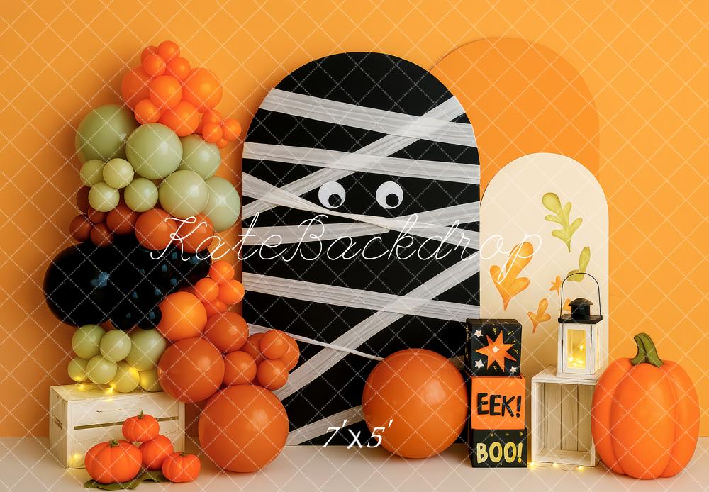 Kate Halloween Mumie Kürbis Ballons Orange Hintergrund Entworfen von Patty Roberts - Kate Backdrop.de