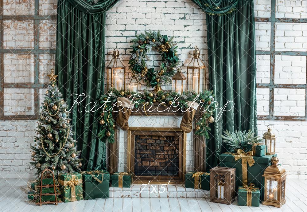 Kate Weihnachten Kamin Weihnachtsbaum Geschenke Grün Hintergrund Entworfen von Emetselch