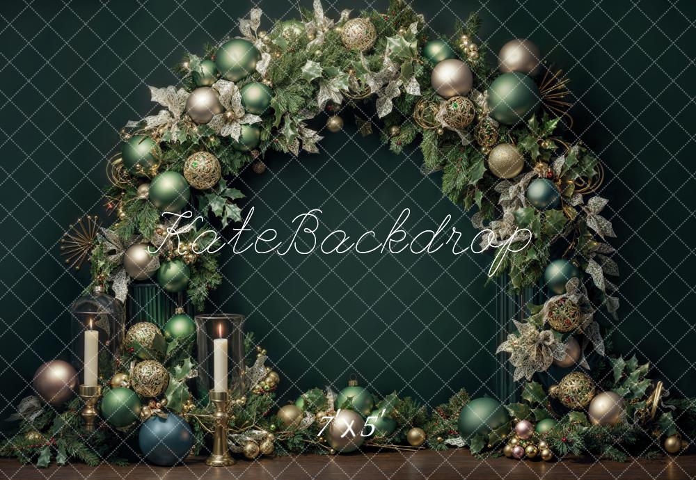 Kate Weihnachten Bogen Kugeln Grün Hintergrund Entworfen von Emetselch