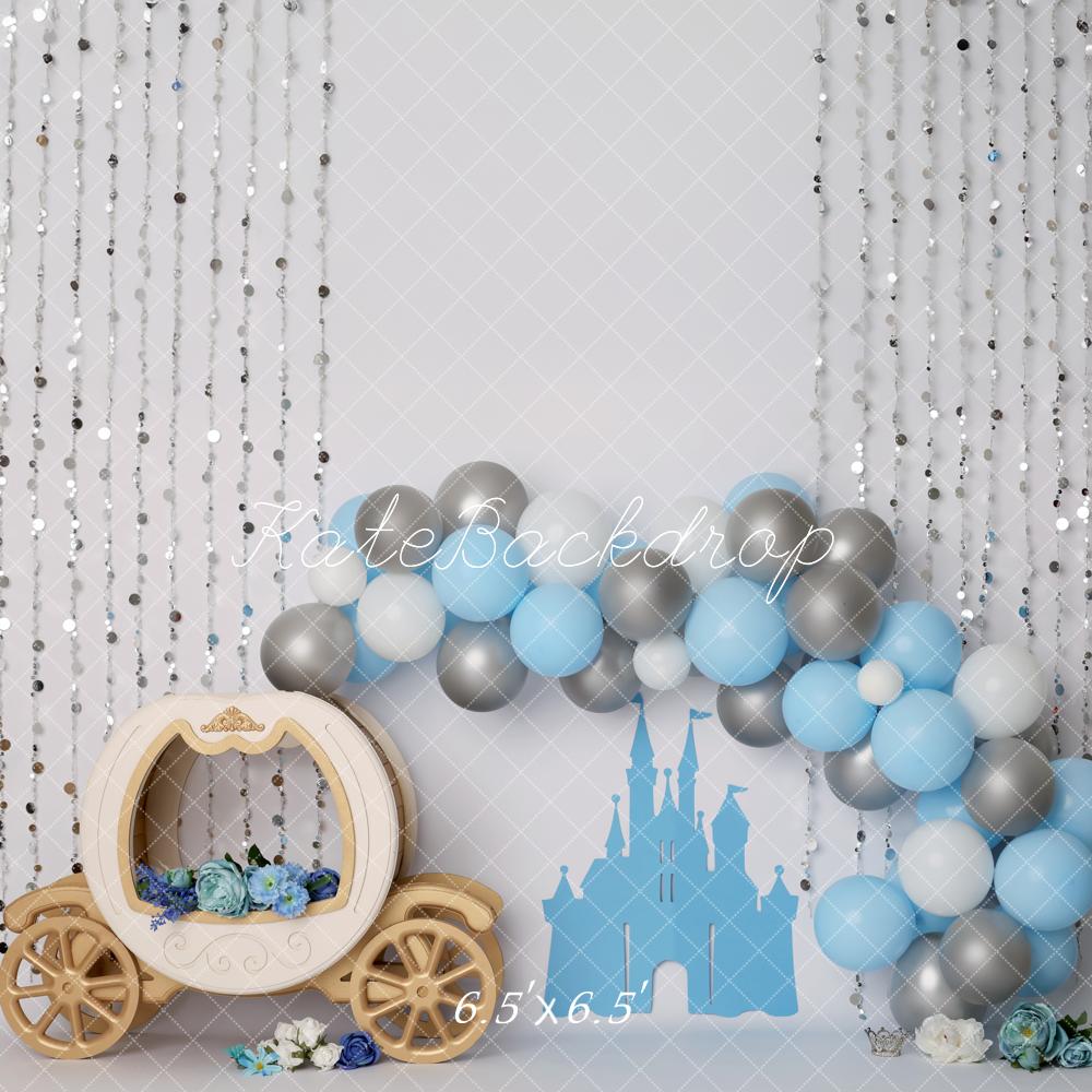 Kate Prinzessin Kutsche Schloss Ballons Blau Hintergrund Entworfen von Melissa King
