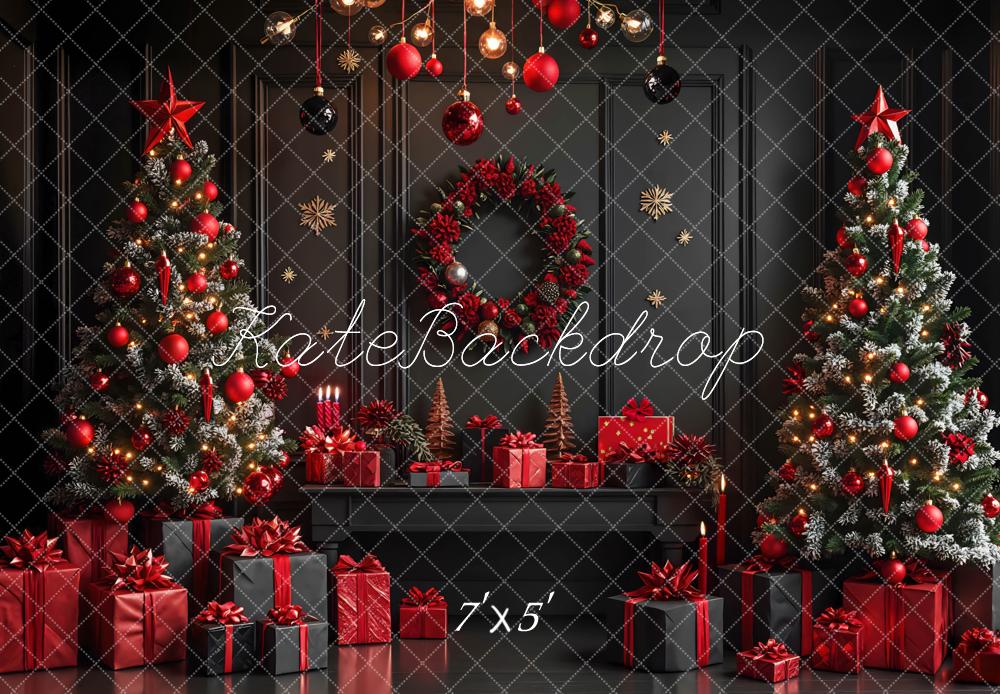 Kate Weihnachten Weihnachtsbaum Geschenke Schwarz Rot Hintergrund Entworfen von Mini MakeBelieve