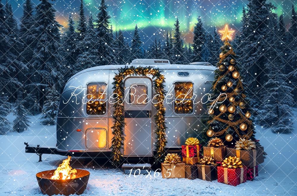 Kate Weihnachten Wohnwagen Tannenbaum Schnee Hintergrund Entworfen von Mini MakeBelieve - Kate Backdrop.de