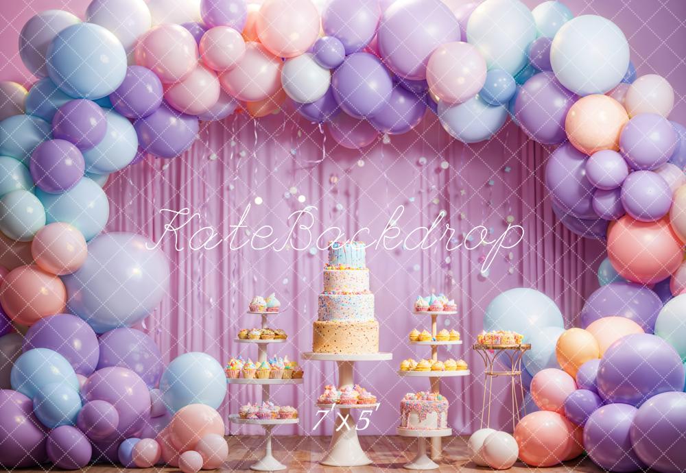 Kate Geburtstag Kuchen Smash Bunter Ballon Bogen Hintergrund Entworfen von Emetselch