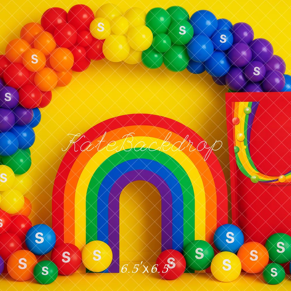 Kate Geburtstag Regenbogen Ballonbogen Bunt Hintergrund Entworfen von Patty Roberts - Kate Backdrop.de