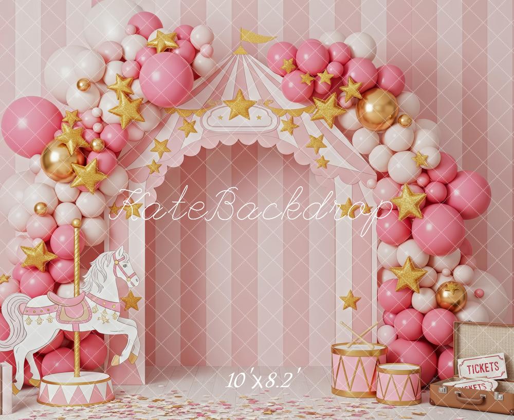 Kate Zirkus Karussell Luftballons Rosa Hintergrund Entworfen von Patty Roberts