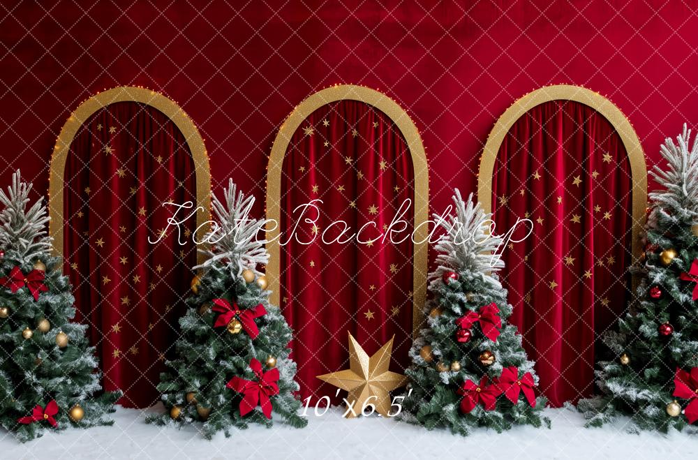Kate Weihnachten Bögen Tannenbäume Rot Hintergrund Entworfen von Patty Roberts - Kate Backdrop.de