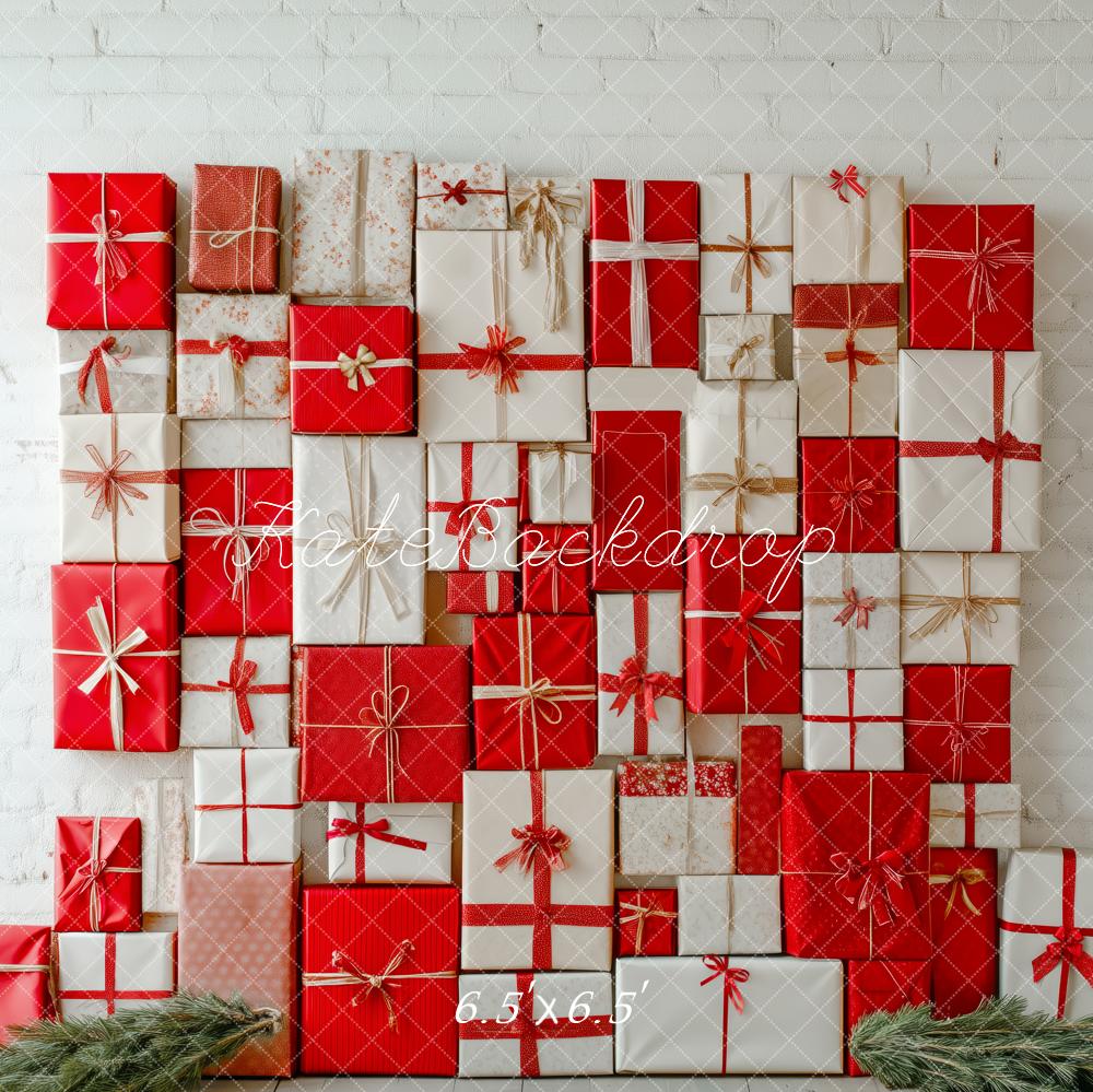 Kate Weihnachten Geschenkboxen Ziegelwand Rot Hintergrund Entworfen von Patty Roberts - Kate Backdrop.de