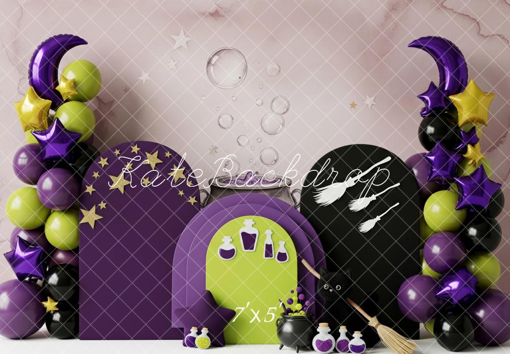 Kate Halloween Hexe Ballons Lila Hintergrund Entworfen von Patty Roberts