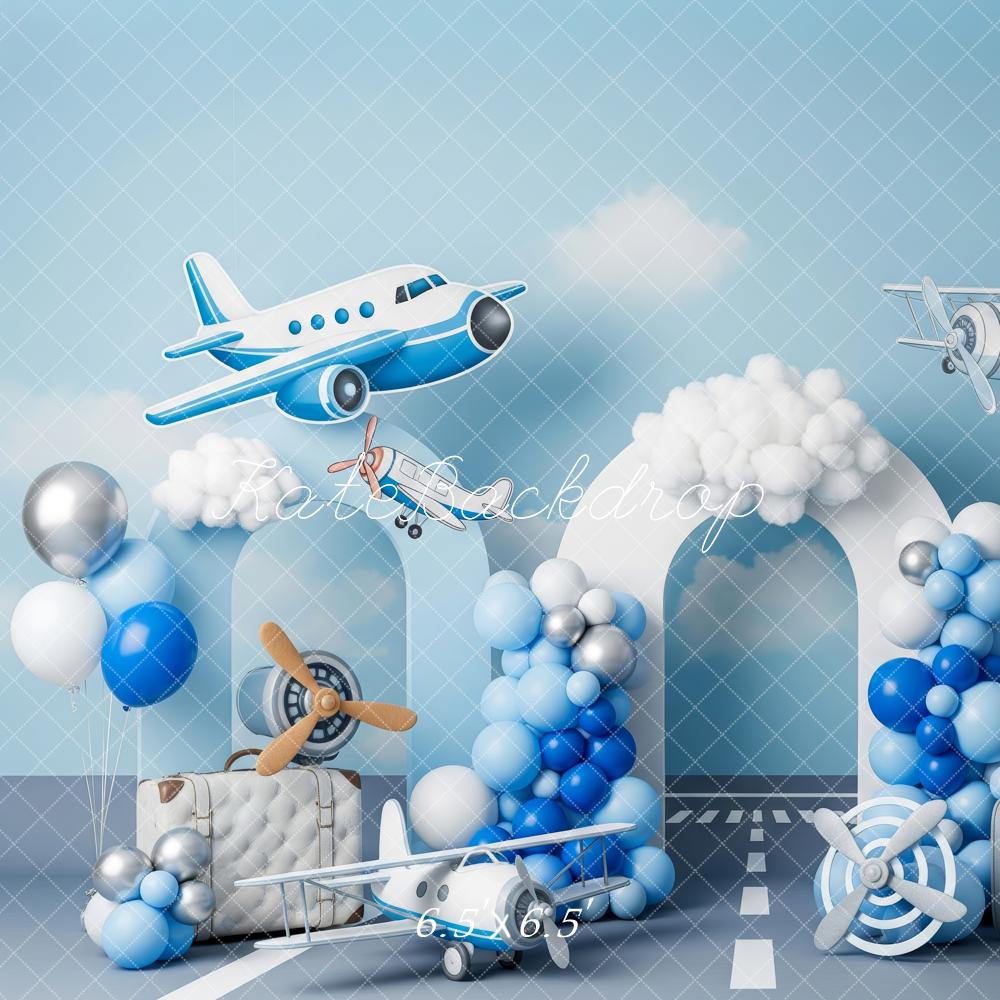 Kate Kinder Flugzeug Ballons Blau Hintergrund Entworfen von Patty Roberts