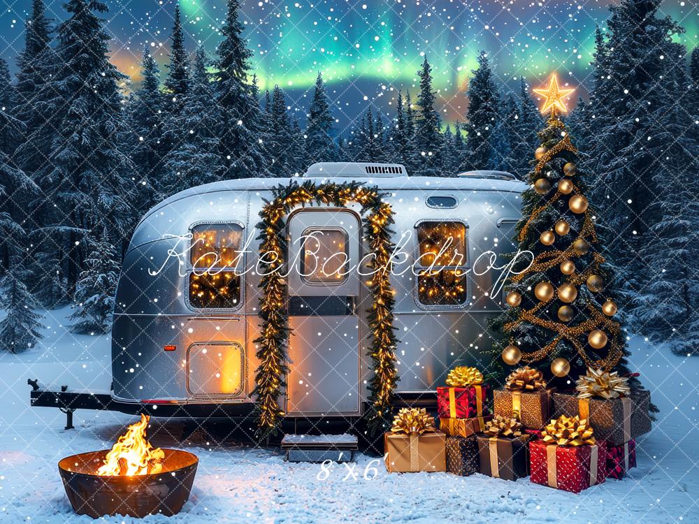 Kate Weihnachten Wohnwagen Tannenbaum Schnee Hintergrund Entworfen von Mini MakeBelieve - Kate Backdrop.de