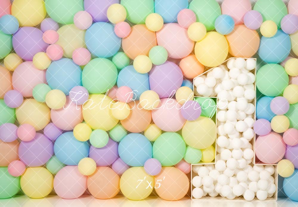 Kate Geburtstag Eins Ballons Pastell Hintergrund Entworfen von Kerry Anderson