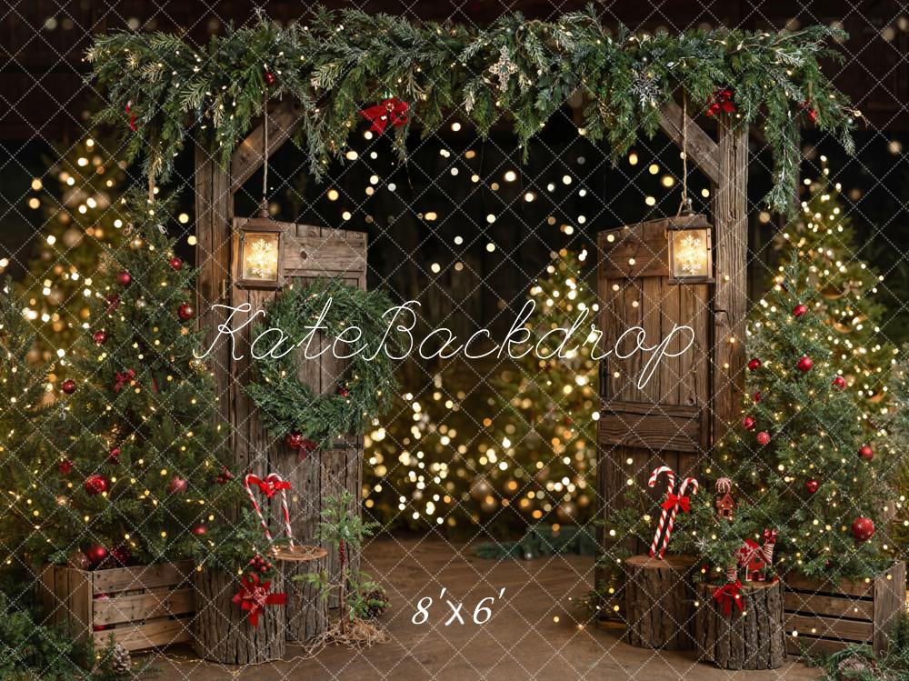 Kate Weihnachten Holztor Weihnachtsbaum Warmlicht Fleece Hintergrund Entworfen von Emetselch - Kate Backdrop.de