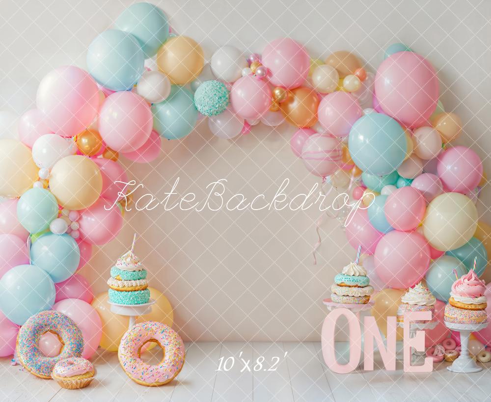 Kate Cake Smash Ballonbogen Donuts Pastell Hintergrund Entworfen von Emetselch - Kate Backdrop.de