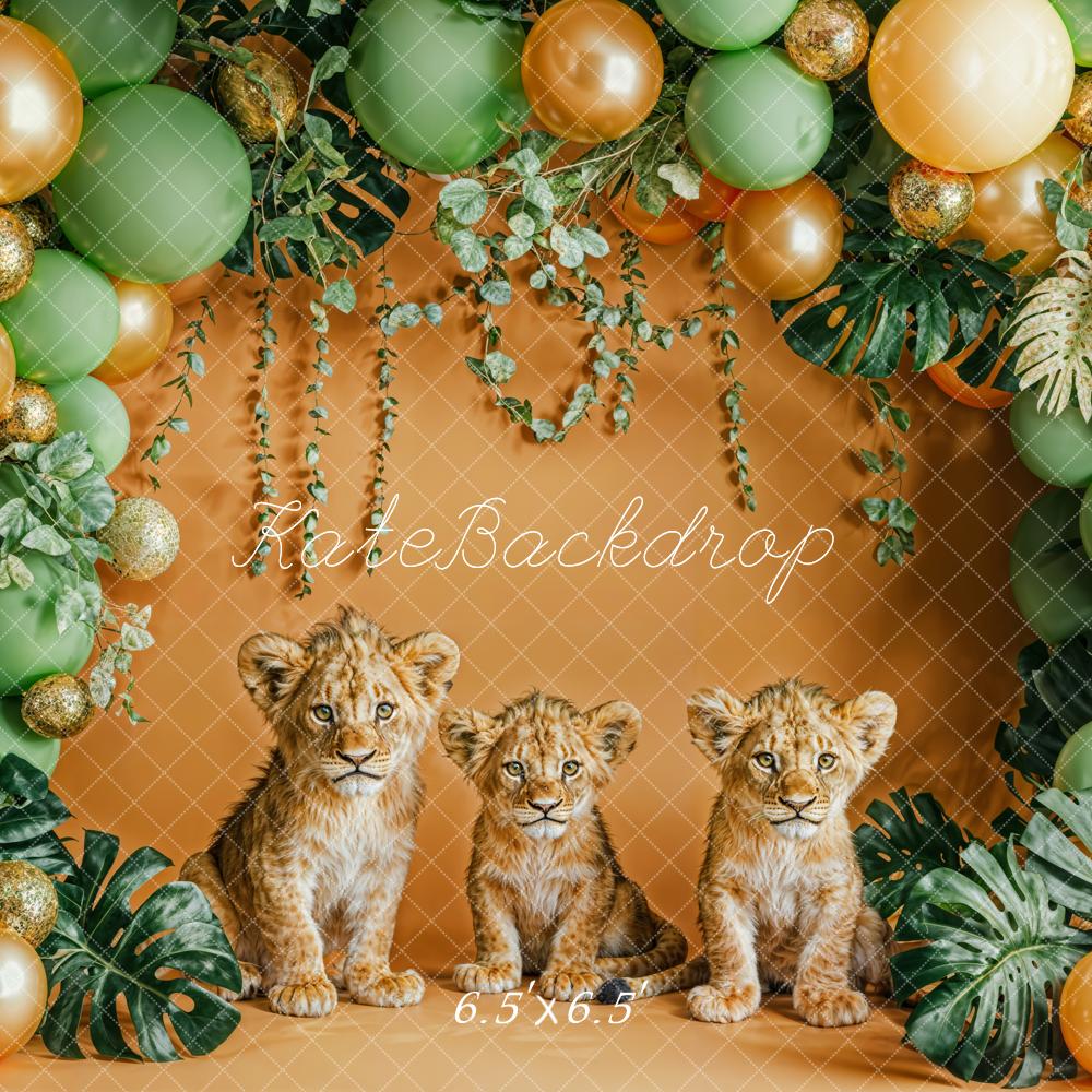 Kate Safari Löwen Ballons Grün Hintergrund Entworfen von Emetselch - Kate Backdrop.de