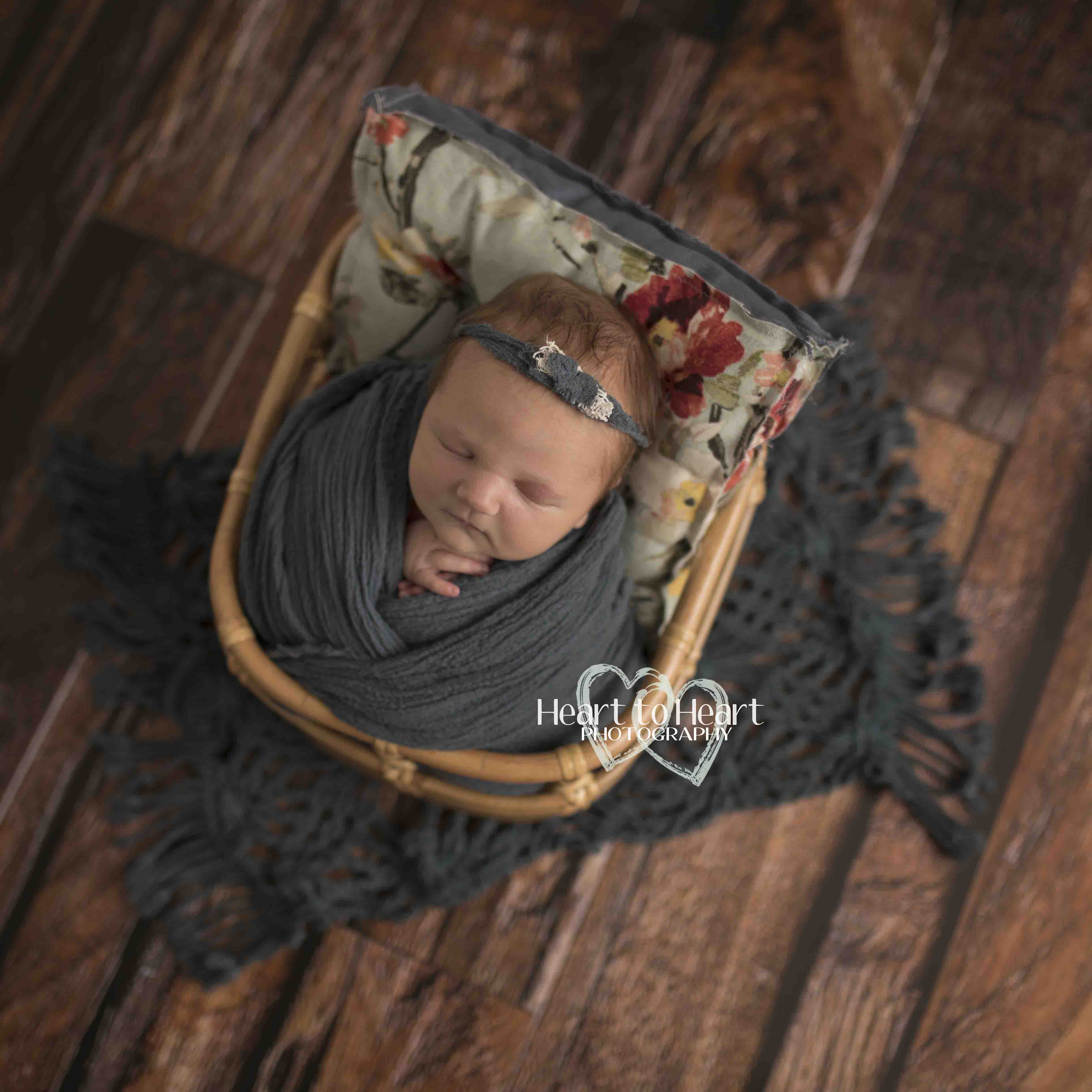 Kate Dark Brown Vintage Wood Newborn Vinyl Backdrop - Kate Backdrop.de