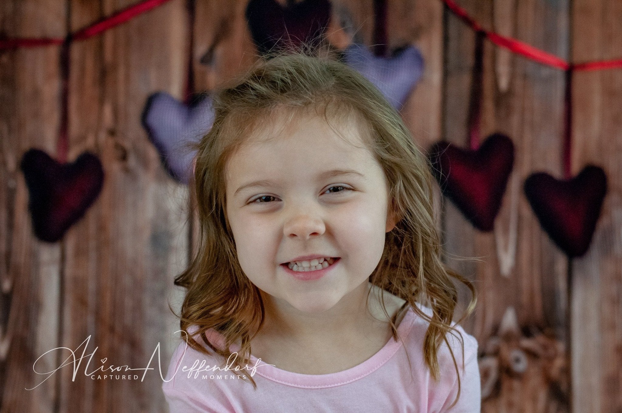 Kate-dunkle hölzerne Wand mit Hintergrund des Valentinstags des Herzens für Fotografie - Kate Backdrop.de