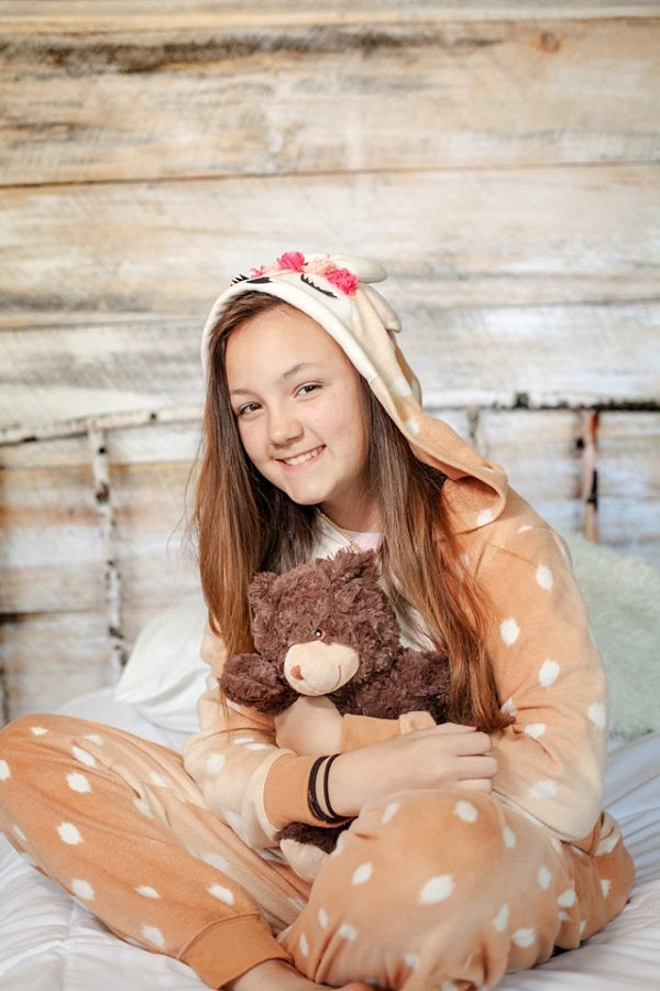Kate Retro Holz Wand Birkenbett Kopfteil Hintergrund von Arica Kirby - Kate Backdrop.de