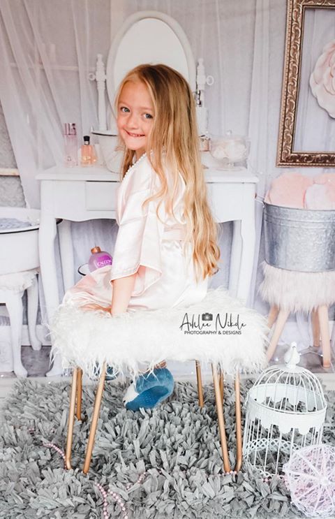 Kate Powder Room Kinder Hintergrund für Fotografie von Erin Larkins - Kate Backdrop.de