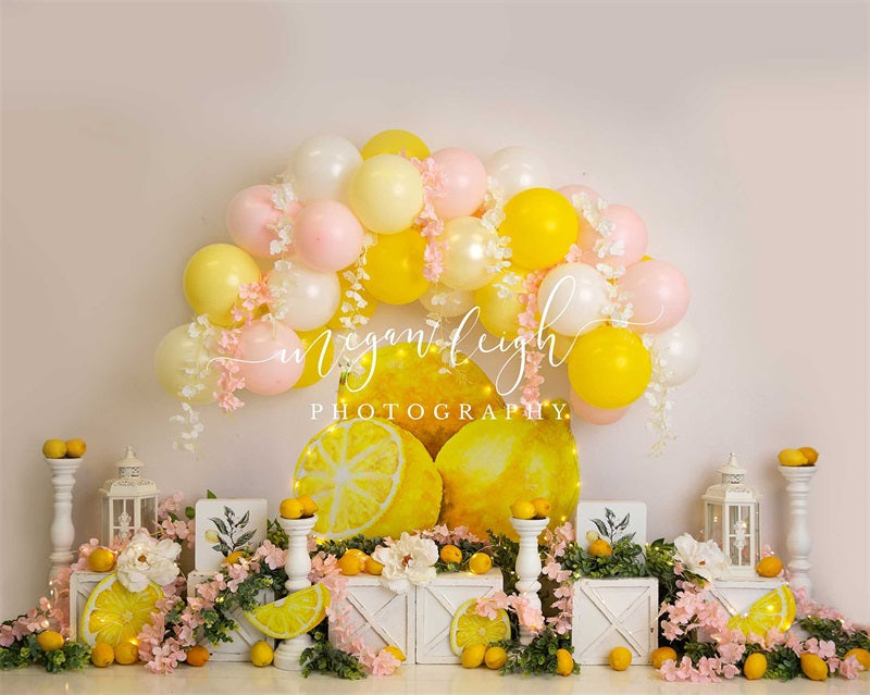 Kate  Luftballons Zitrone Mädchen Hintergrund Geburtstag von Megan Leigh Photography