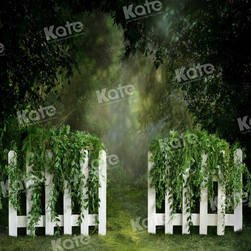 Kate Frühling Dschungel Gras Zaun Hintergrund von Emetselch
