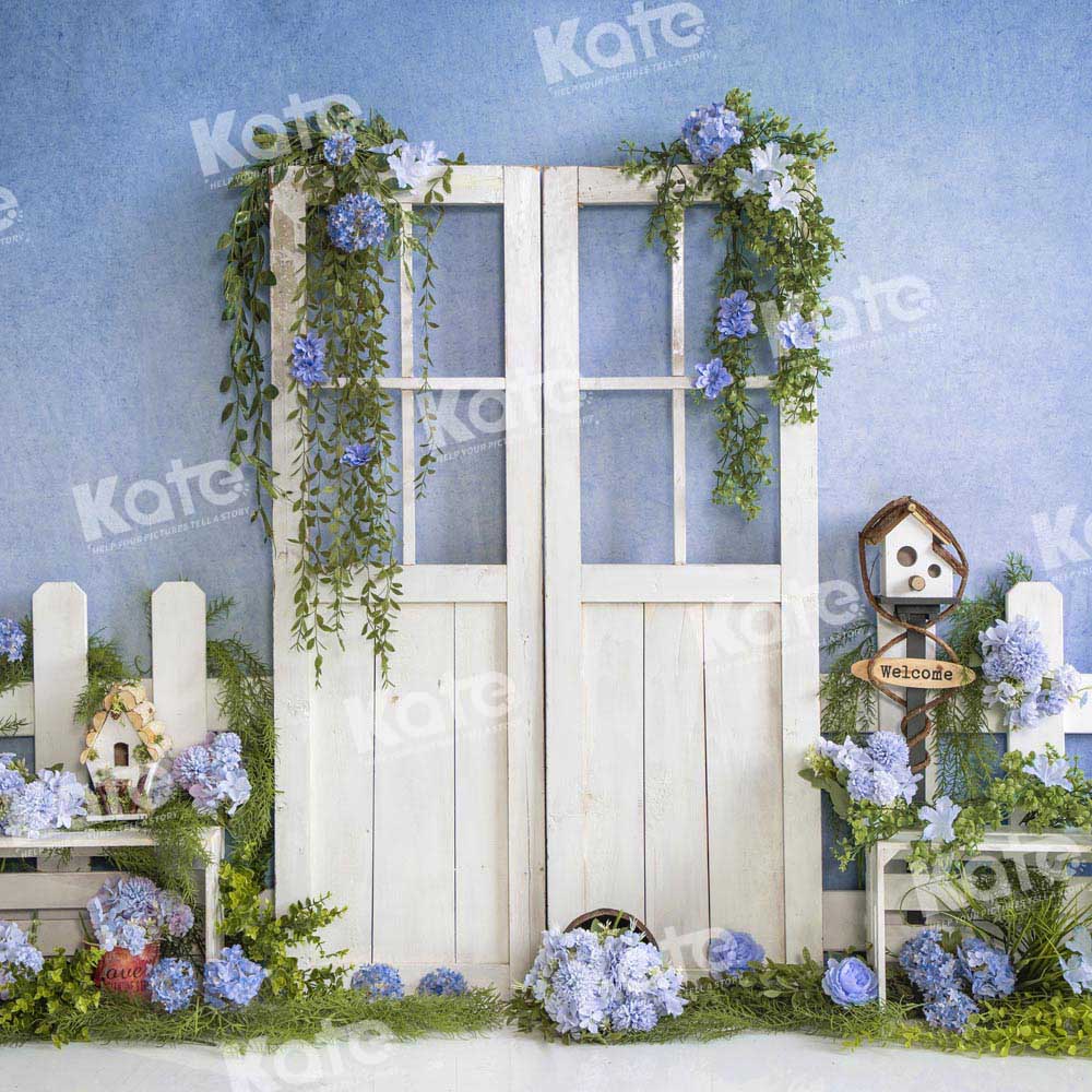 Kate Frühling Tür Blumen Pflanzen Blau Hintergrundkulisse von Emetselch