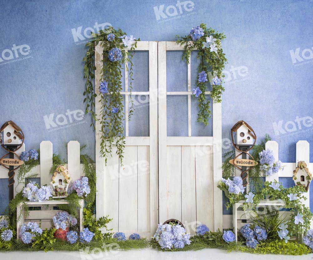 Kate Frühling Tür Blumen Pflanzen Blau Hintergrundkulisse von Emetselch
