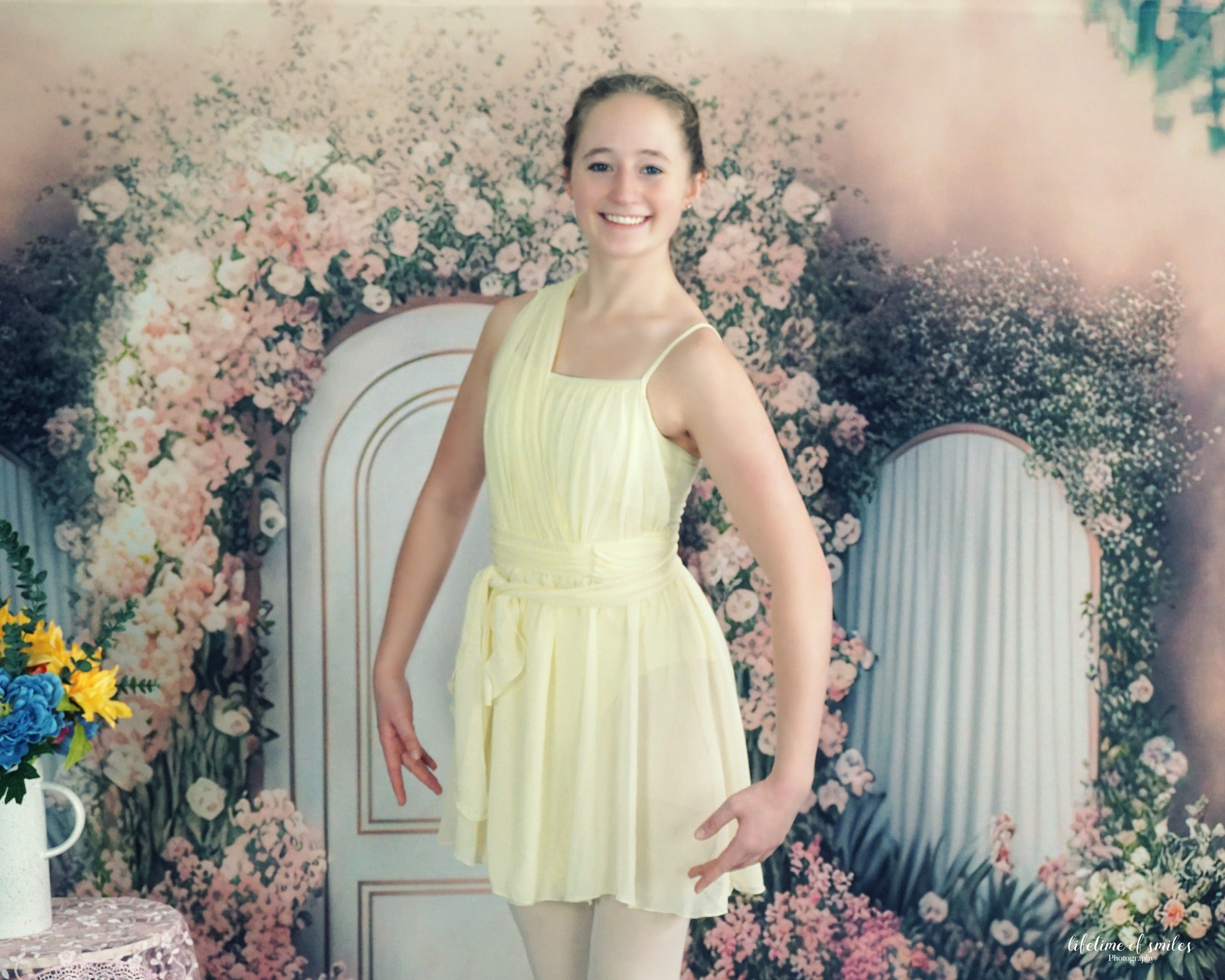 Kate Gemalt Frühling Interieur Floral Rosa Marmor Panels Hintergrund von Mini MakeBelieve - Kate Backdrop.de
