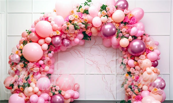 Kate Painterly Art Fun Blumen Ballonbogen Rosa Innenraum Marmor Kuchen Smash Geburtstag Hintergrund von Mini MakeBelieve