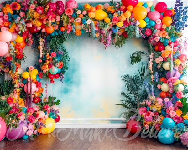Kate Painterly Fine Art Fun Tropische Blume Ballonbogen Aquarell Wandhintergrund von Mini MakeBelieve