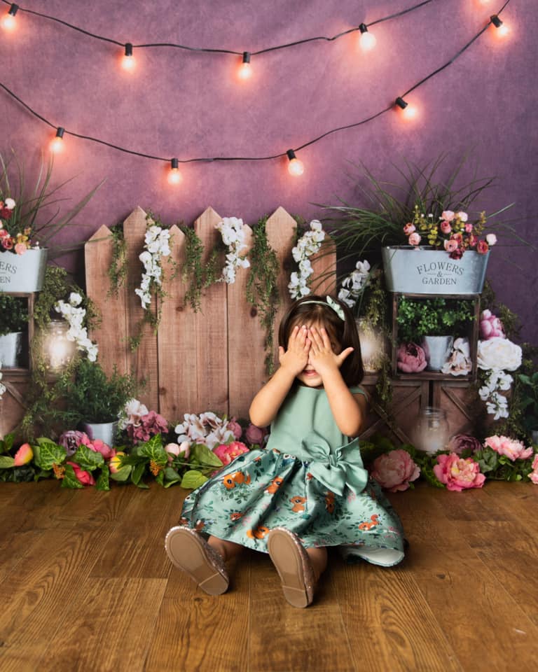 Kate Blumen Garten mit Beleuchtung Hintergrund Boho von Megan Leigh Photography
