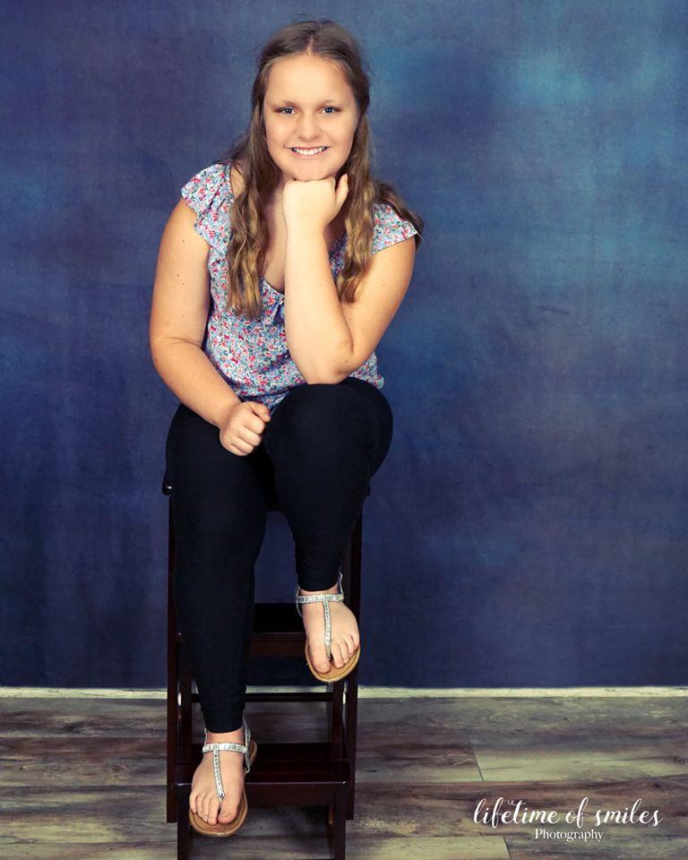 Kate Abstraktes Hintergrund blau mit wenig dunklem Rot von JS Photography - Kate Backdrop.de