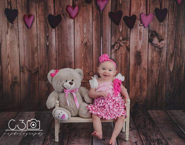 Kate-dunkle hölzerne Wand mit Hintergrund des Valentinstags des Herzens für Fotografie - Kate Backdrop.de