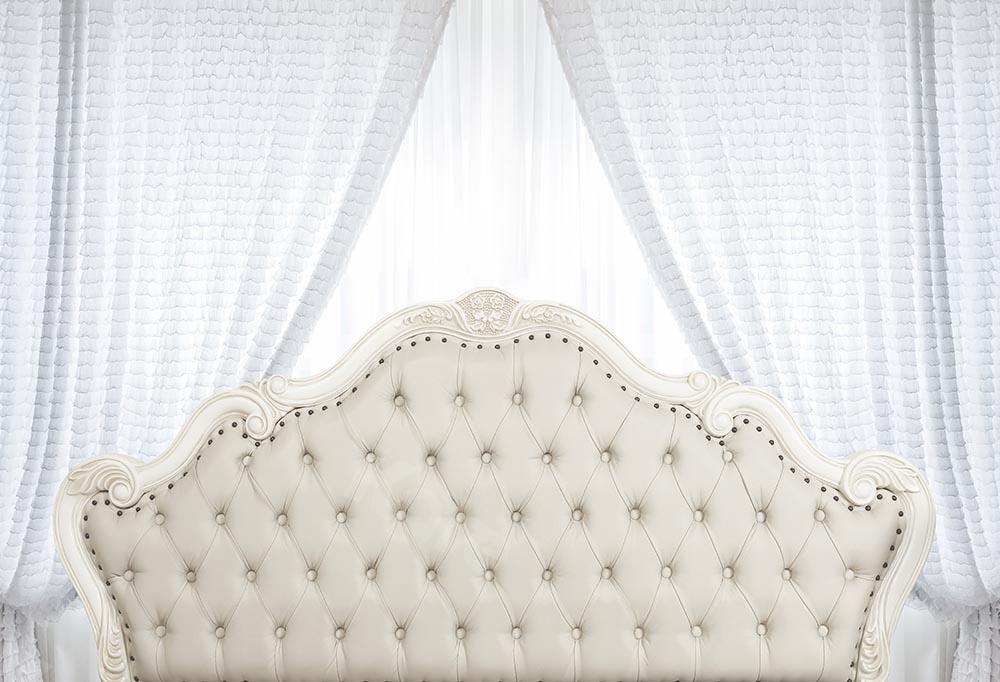 Kate Boudoir weißen Vorhang Kopfteil Schlafzimmer Hintergrund von Chain Photography
