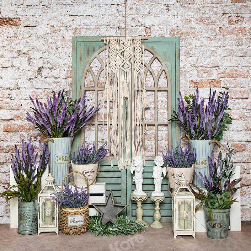 Kate Frühling / Muttertag Lavendel Boho Backstein Hintergrund von Emetselch