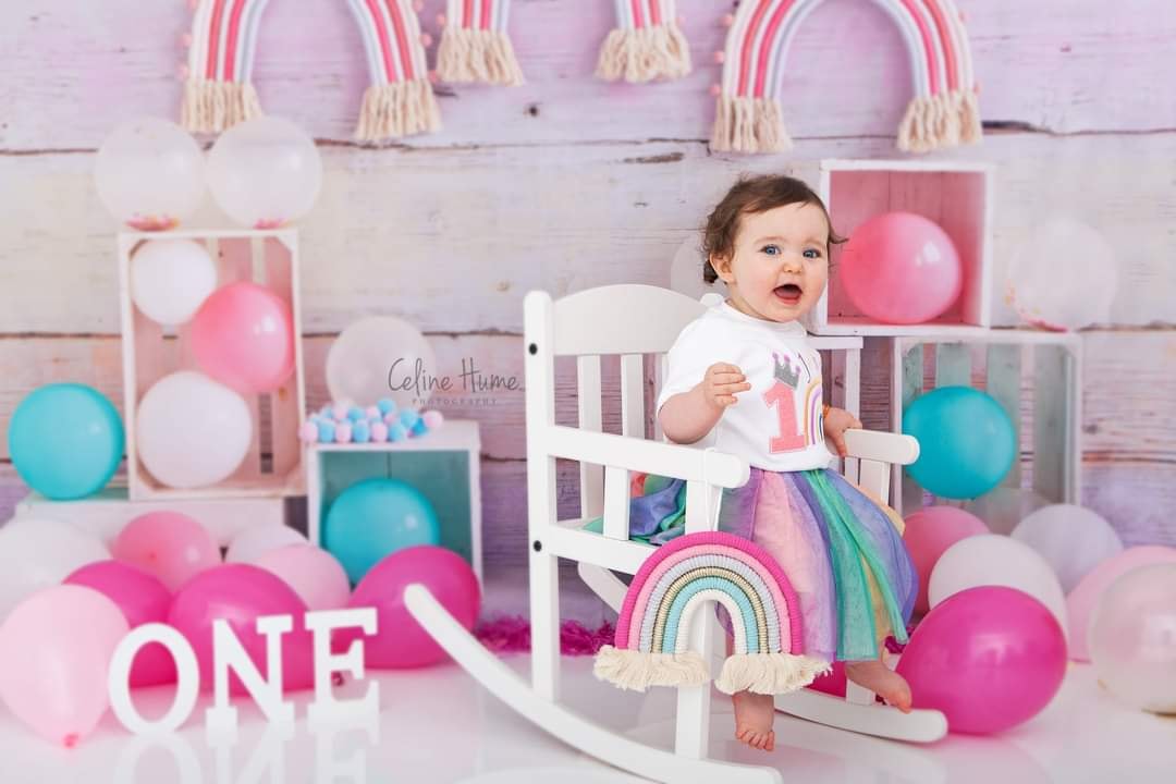 Kate Regenbogen Ballons Cake Smash Geburtstag Hintergrund  von Emetselch