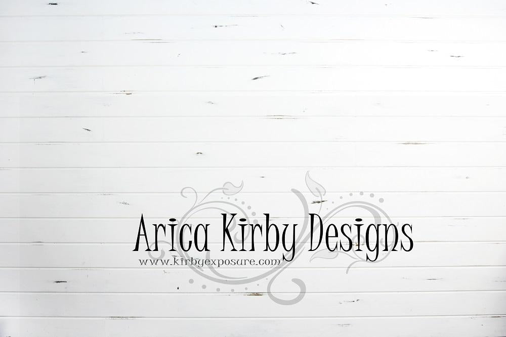 Kate Distressed White Shiplap Wood Backdrop von Arica Kirby entworfen