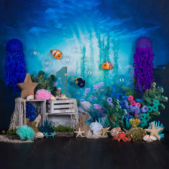 Kate Meerjungfrau unter Meer 1. Geburtstagstorte zerschmettern Sommer Hintergrund entworfen von Studio Gumot - Kate Backdrop.de