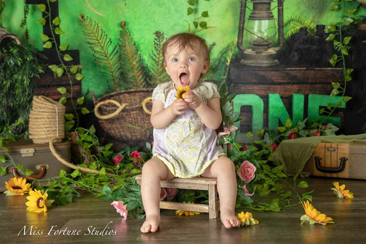 Kate Jungle 1. Geburtstag Sommer Hintergrund Entworfen von Arica Kirby - Kate Backdrop.de
