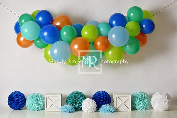 Kate Blauer orange grüner Geburtstags-Ballon-Hintergrund für die Fotografie entworfen von Mandy Ringe Photography