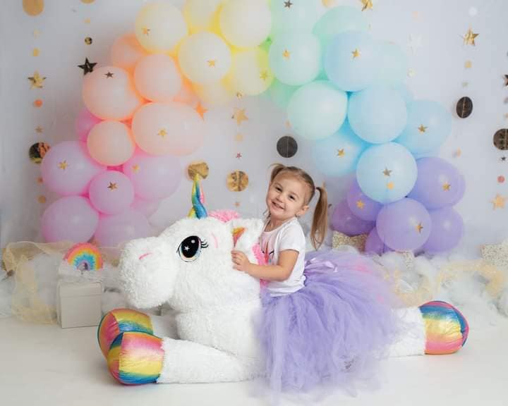 Kate Regenbogen Ballons Girlande Kinder Cake Smash Hintergrundkulisse von Megan Leigh Photography - Kate Backdrop.de