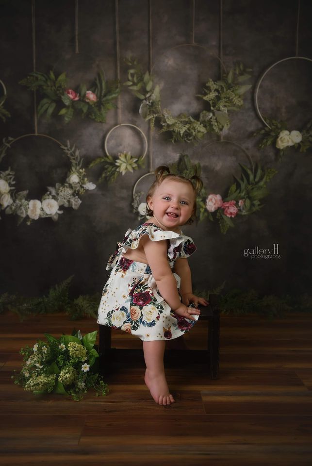 Kate Dunkle Blumen Hintergrund Geburtstag Entworfen von Mandy Ringe Photography - Kate Backdrop.de