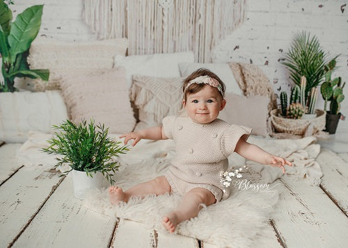 Kate Boho Macrame Bodenkissen mit Pflanzen Hintergrund Entworfen von Mandy Ringe Photography - Kate Backdrop.de