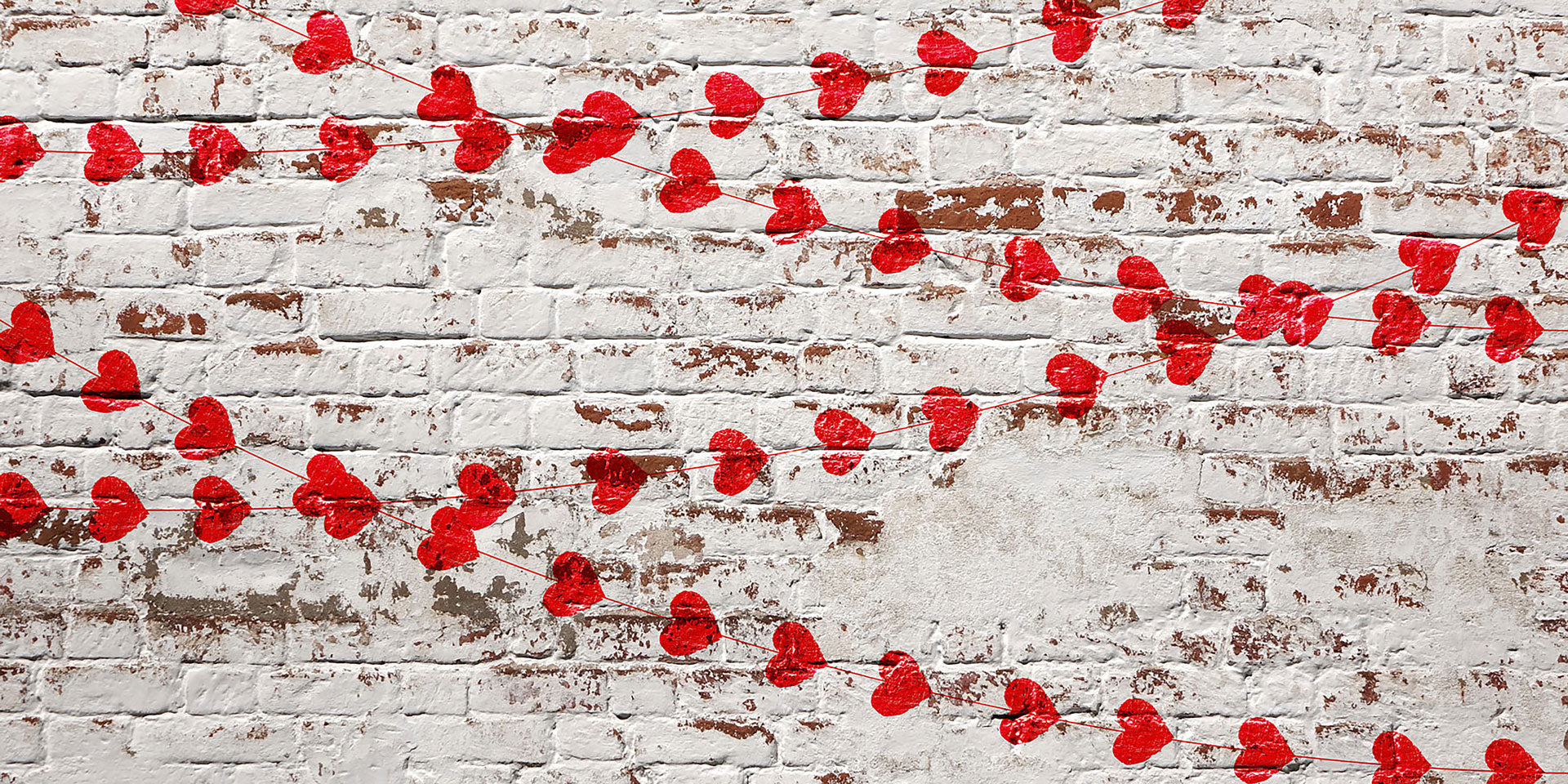 Kate Weiße Backsteinmauer mit roten Herzen Valentinstag-Hintergrund für die Fotografie entworfen von Jerry_Sina