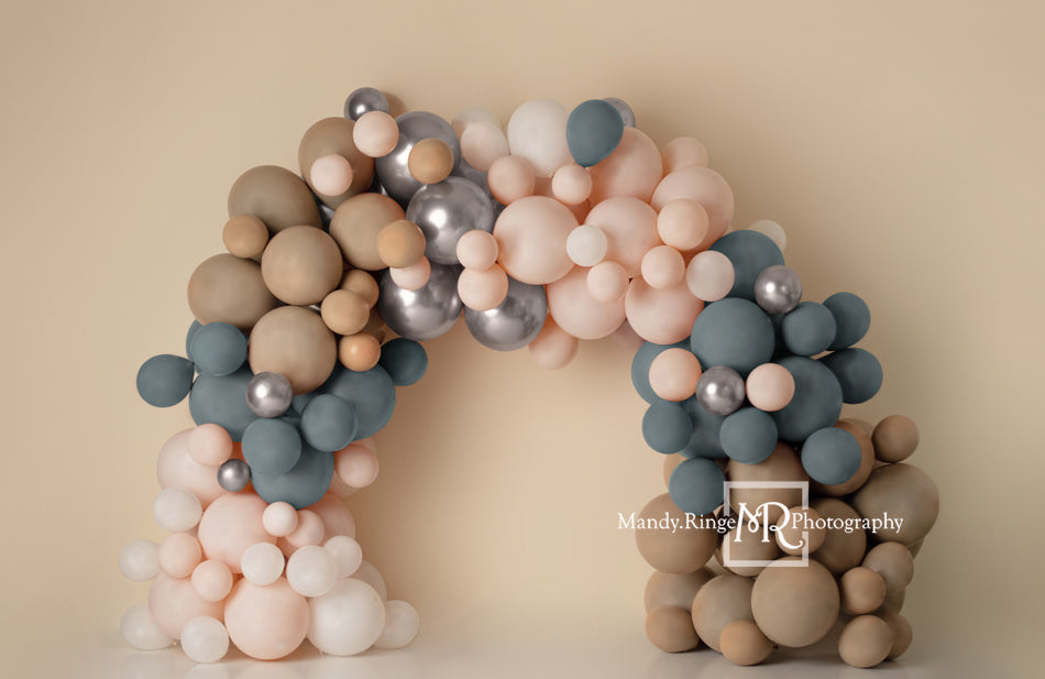 Kate Boho Luftballons Bogen Hintergrund Matt Blau Rosa von Mandy Ringe Photography - Kate Backdrop.de